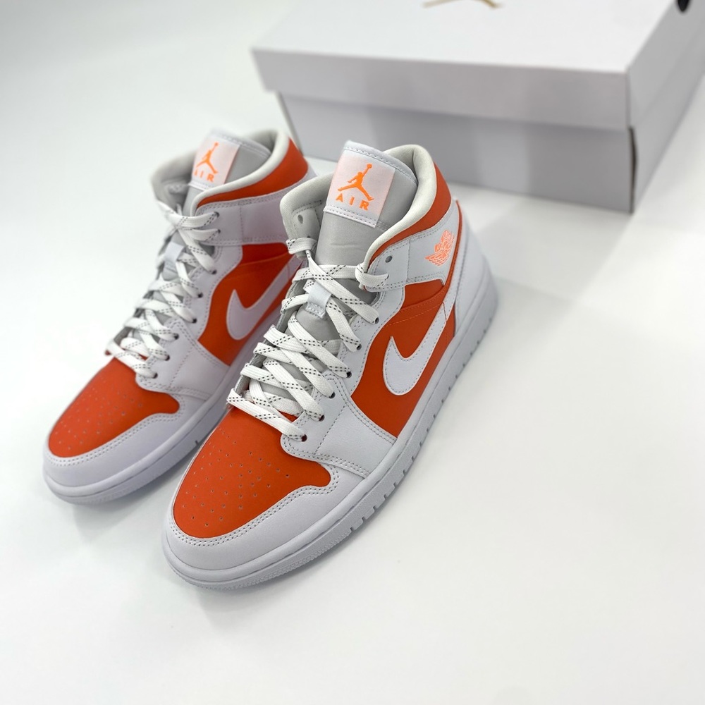 Air Jordan 1 MID SE ‘Bright Citrus’ Woman’s Size 9.5